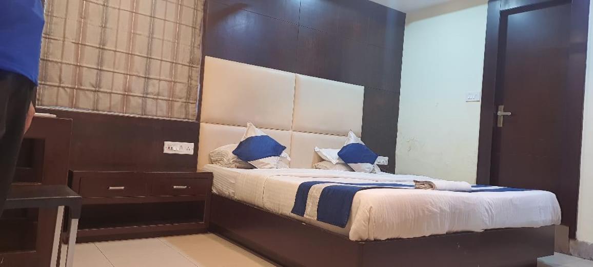 Hotel Presidency Inn 콜카타 외부 사진