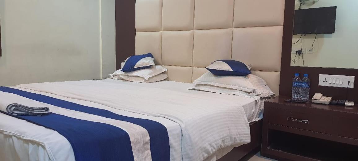 Hotel Presidency Inn 콜카타 외부 사진