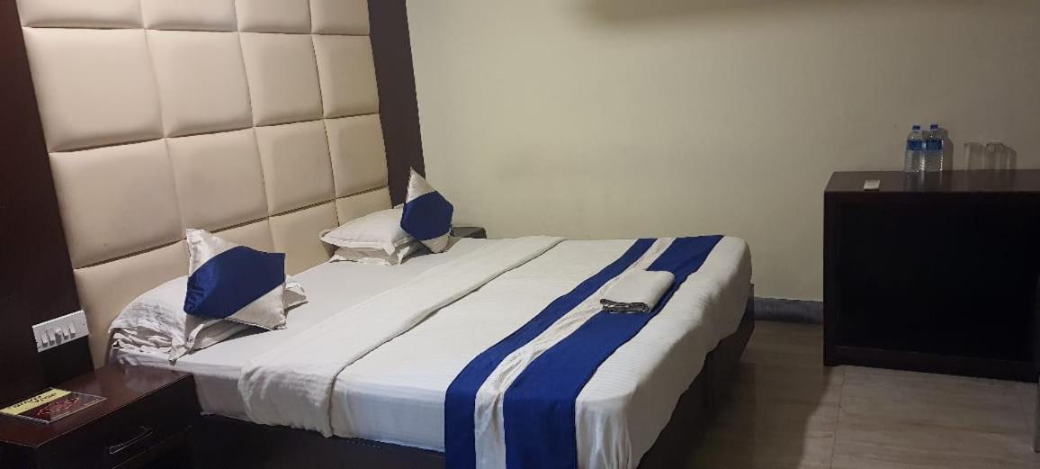 Hotel Presidency Inn 콜카타 외부 사진